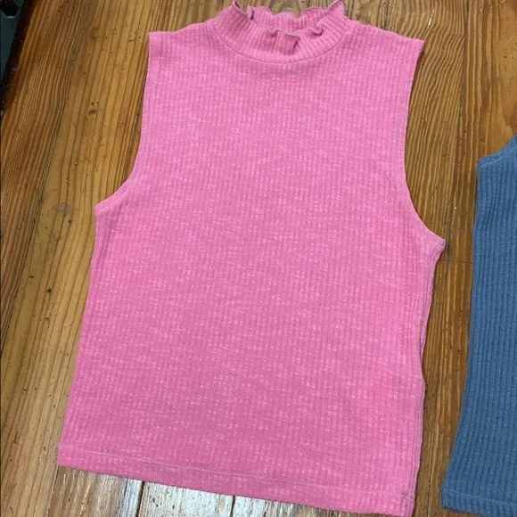 Abercrombie Soft Ribbed Mockneck and Turtleneck Tanks - Picture 2 of 5